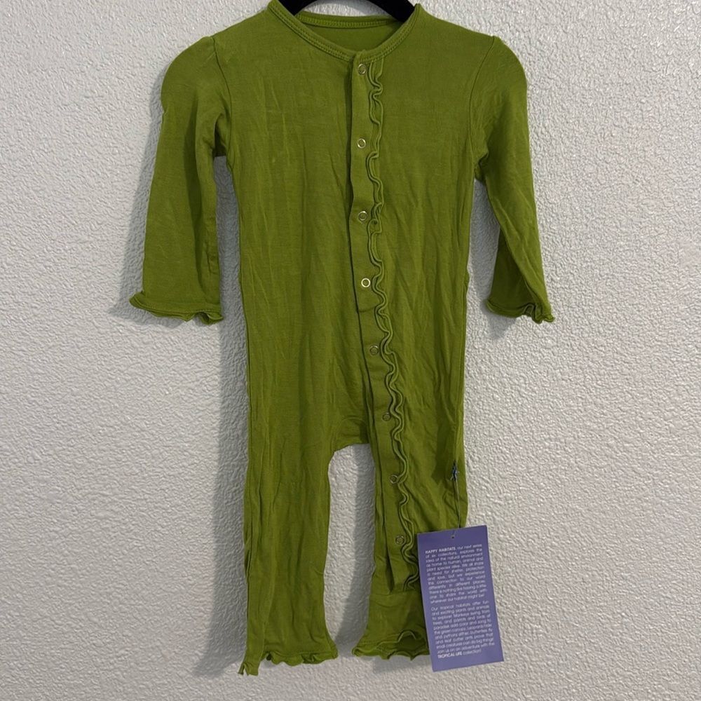 NWT-Kickee Pants-Green (meadow)bamboo coveralls w/ muffin ruffle-Size 6-9months